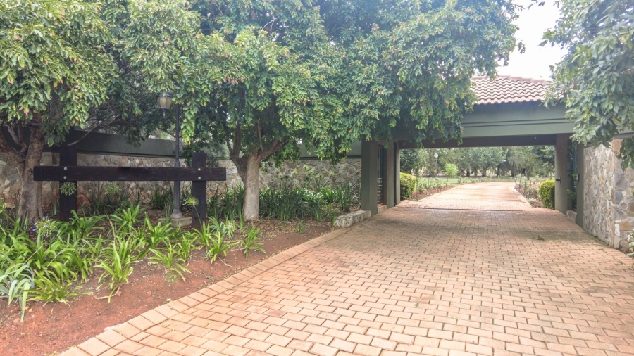 4 Bedroom Property for Sale in Blue Saddle Ranches Gauteng