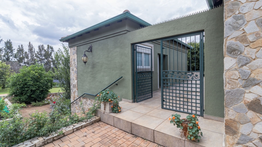 4 Bedroom Property for Sale in Blue Saddle Ranches Gauteng