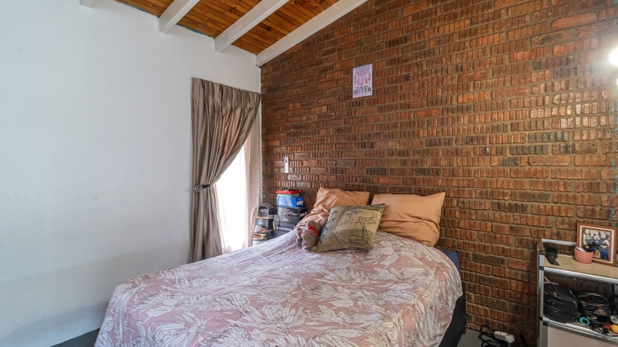 4 Bedroom Property for Sale in Linmeyer Gauteng