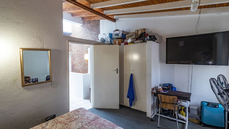 4 Bedroom Property for Sale in Linmeyer Gauteng