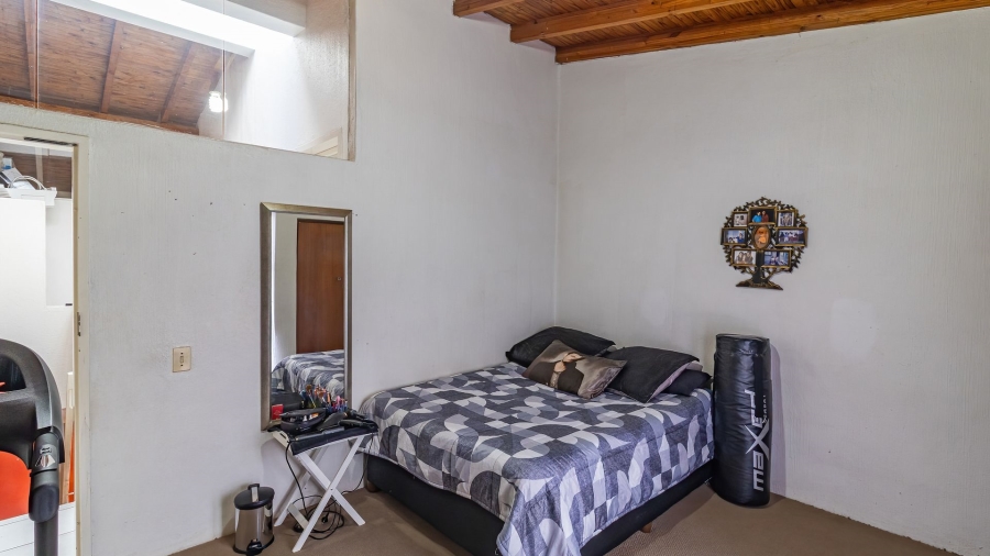 4 Bedroom Property for Sale in Linmeyer Gauteng