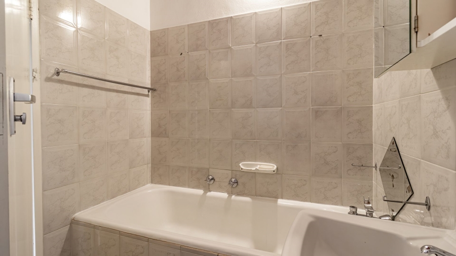 4 Bedroom Property for Sale in Linmeyer Gauteng