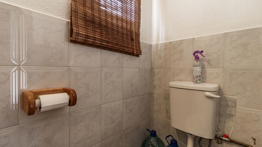 4 Bedroom Property for Sale in Linmeyer Gauteng