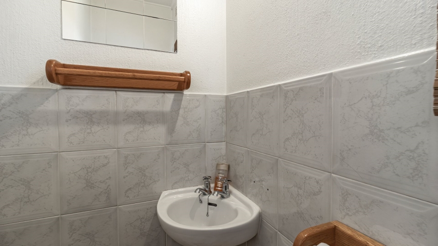 4 Bedroom Property for Sale in Linmeyer Gauteng