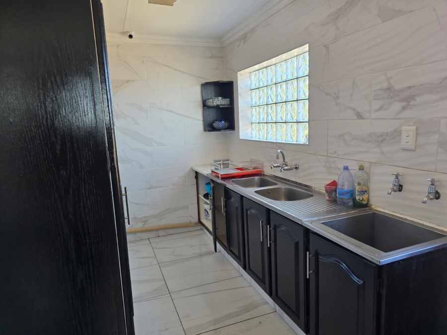 4 Bedroom Property for Sale in Bassonia Gauteng