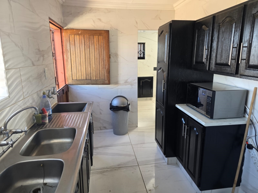 4 Bedroom Property for Sale in Bassonia Gauteng
