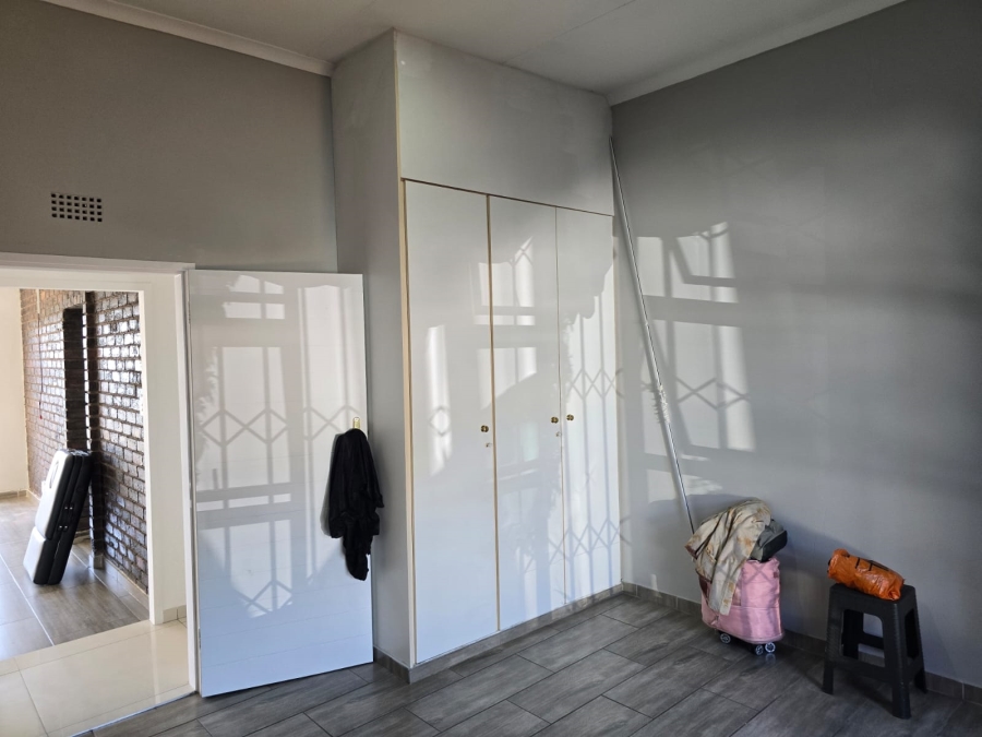 4 Bedroom Property for Sale in Bassonia Gauteng