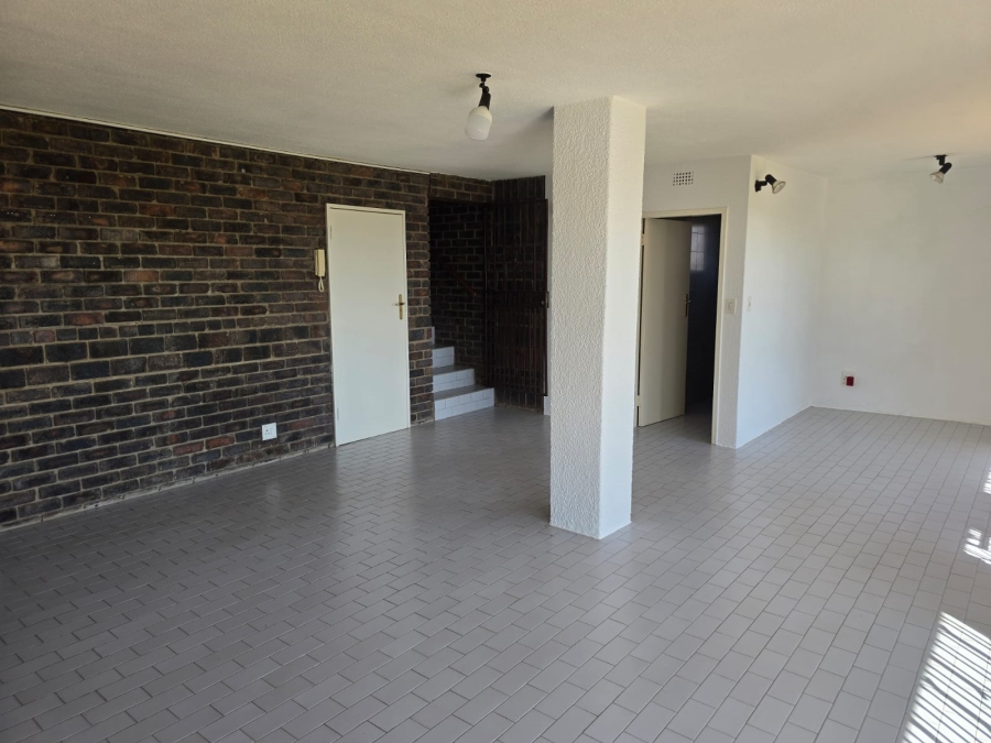 4 Bedroom Property for Sale in Bassonia Gauteng