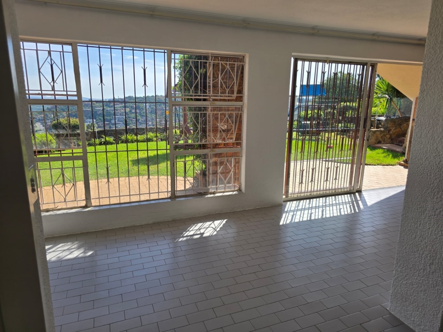 4 Bedroom Property for Sale in Bassonia Gauteng