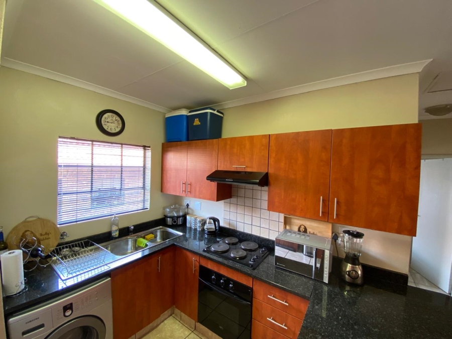 To Let 2 Bedroom Property for Rent in Albemarle Gauteng