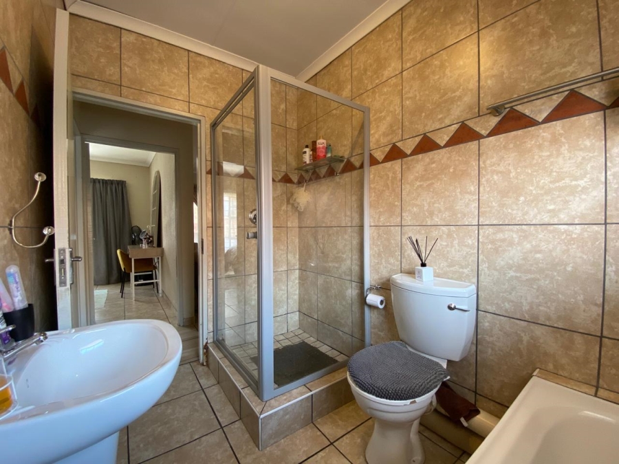 To Let 2 Bedroom Property for Rent in Albemarle Gauteng