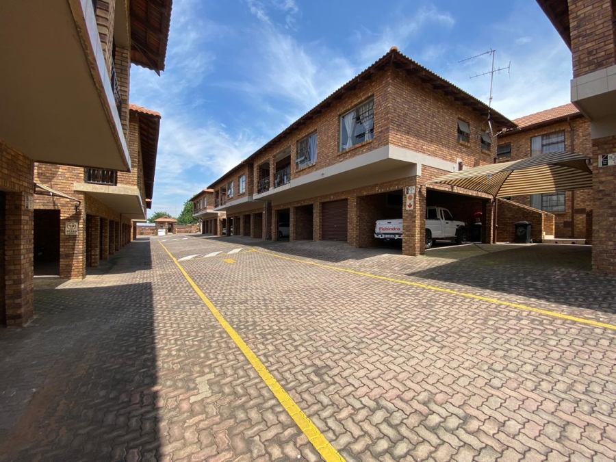 To Let 2 Bedroom Property for Rent in Albemarle Gauteng