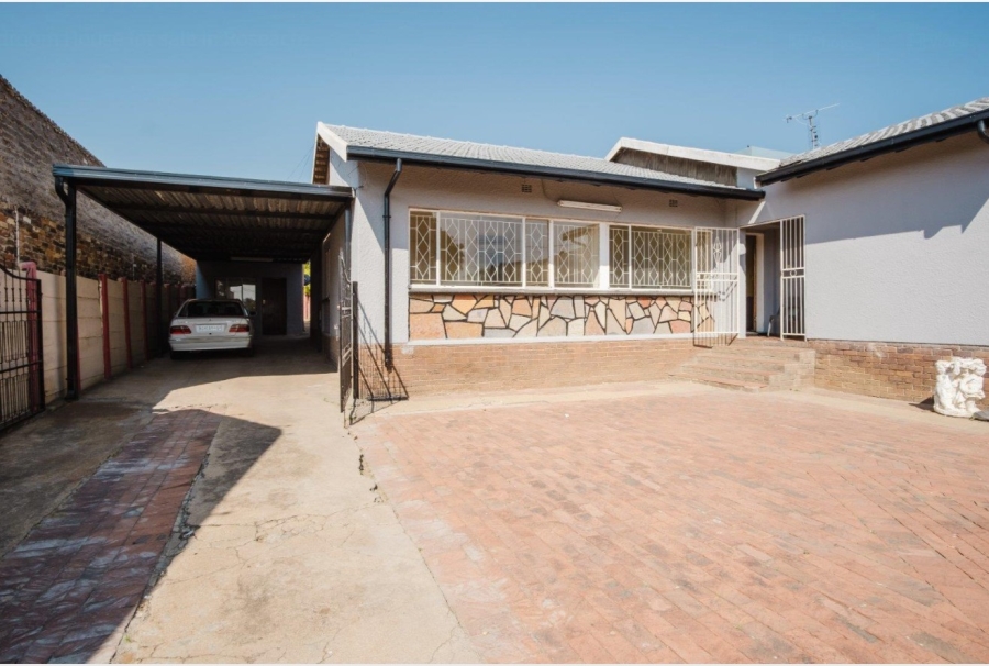 3 Bedroom Property for Sale in Roseacre Gauteng