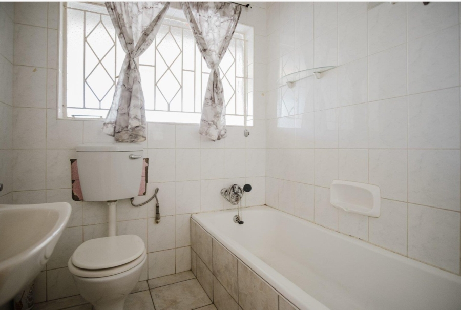 3 Bedroom Property for Sale in Roseacre Gauteng