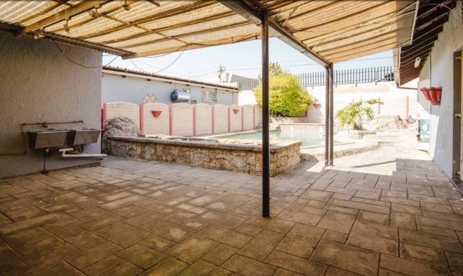 3 Bedroom Property for Sale in Roseacre Gauteng