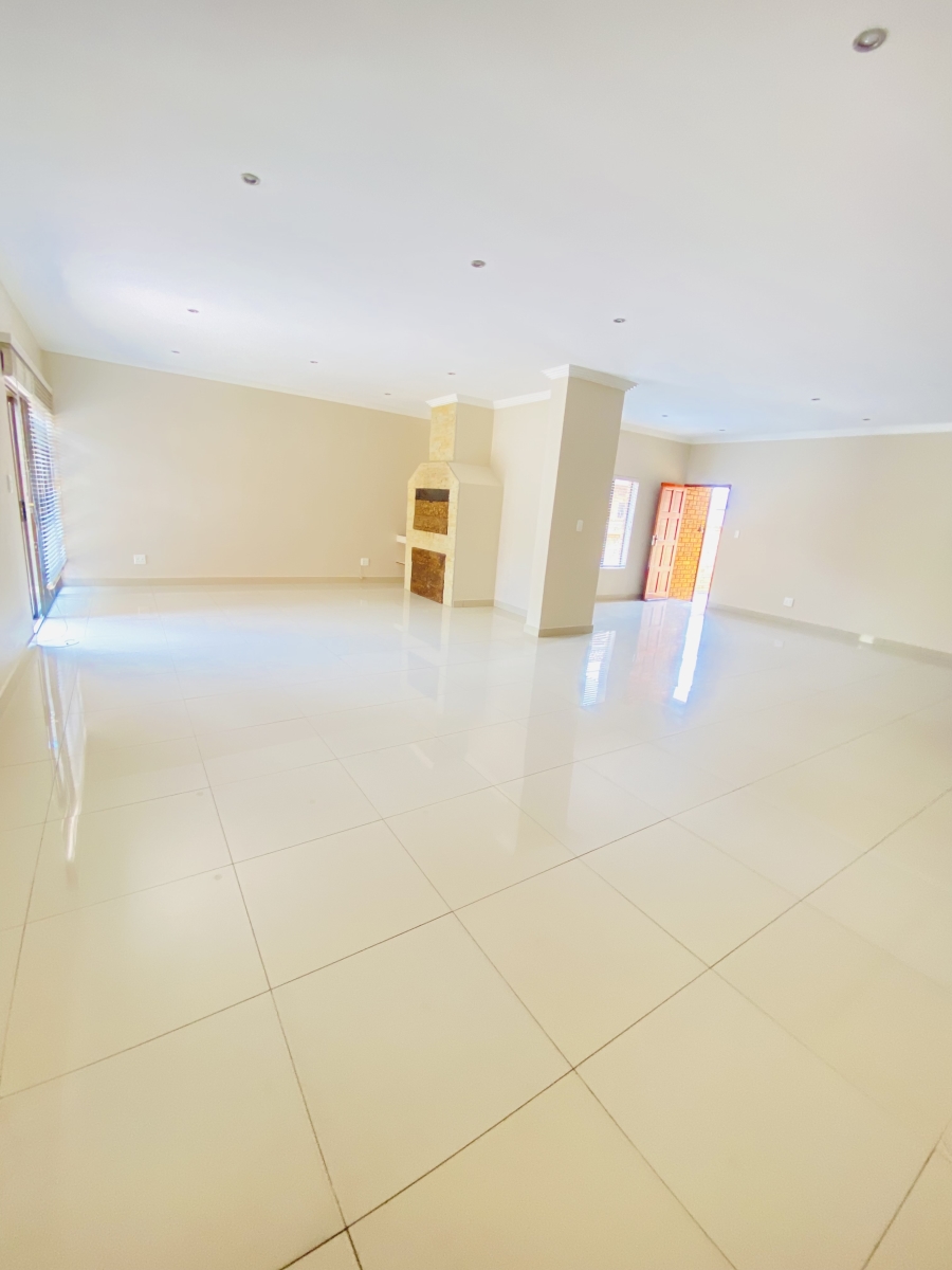 3 Bedroom Property for Sale in New Redruth Gauteng