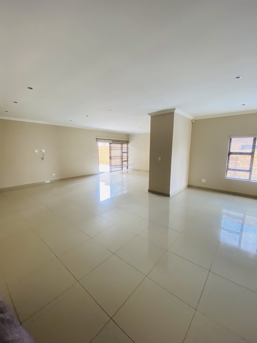 3 Bedroom Property for Sale in New Redruth Gauteng