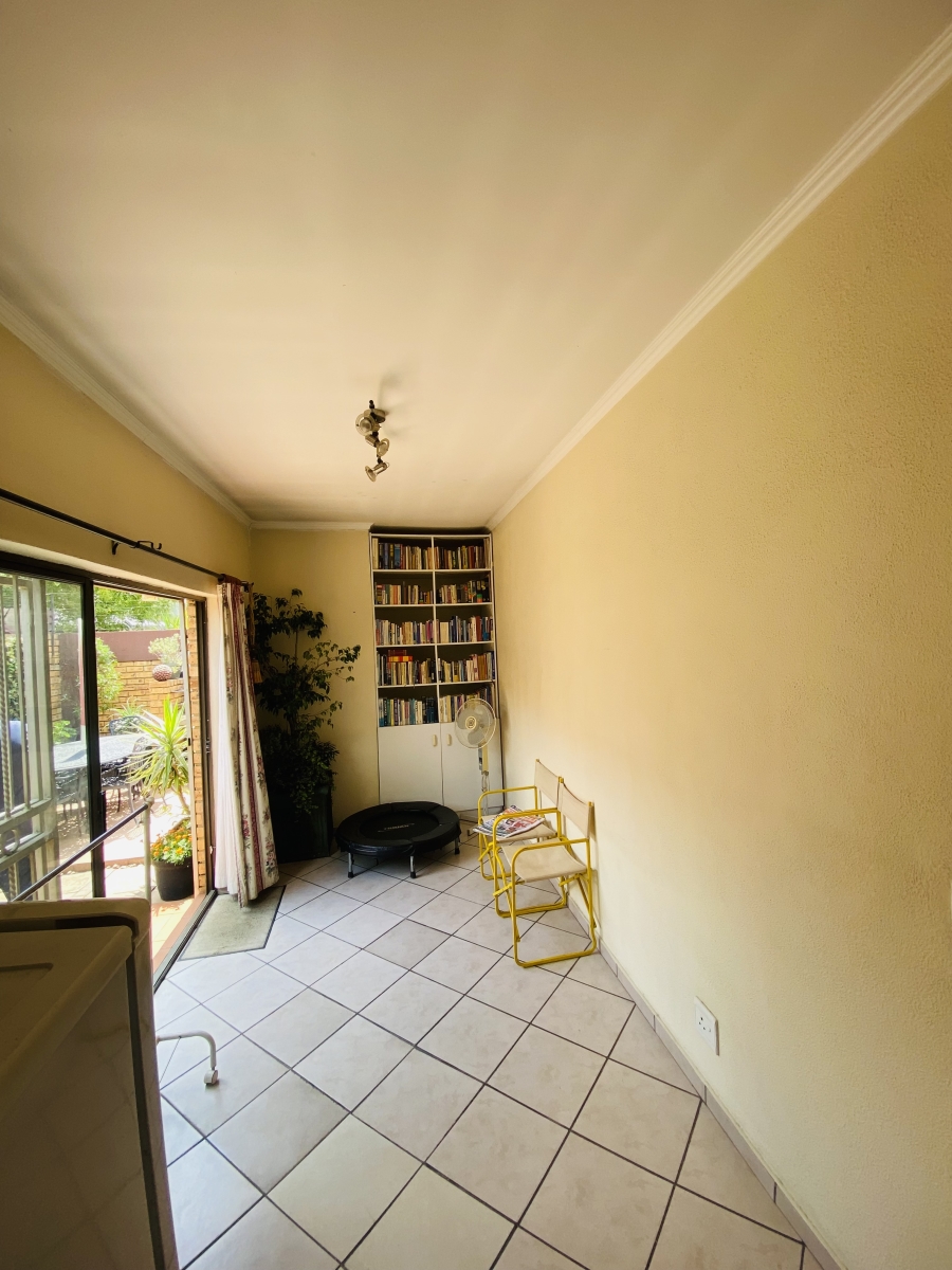 3 Bedroom Property for Sale in New Redruth Gauteng