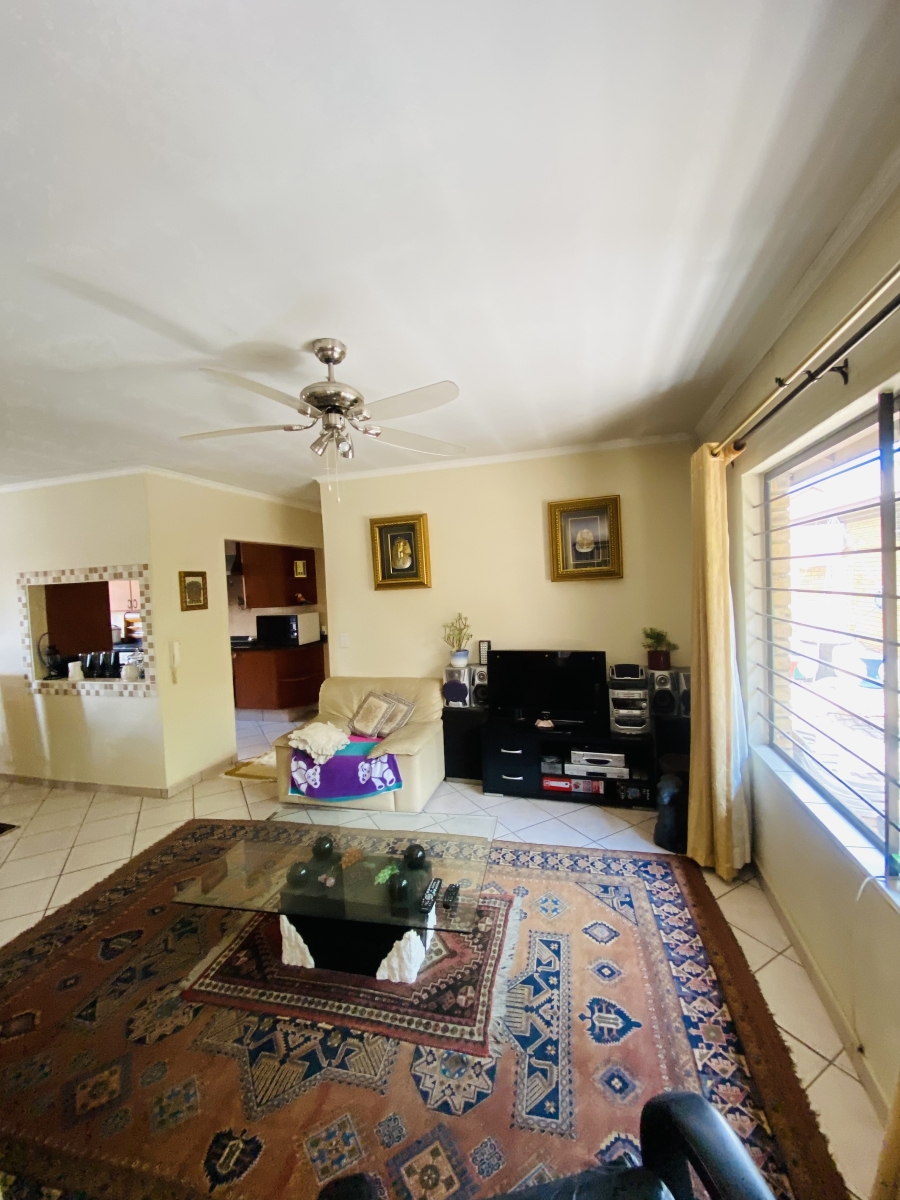 3 Bedroom Property for Sale in New Redruth Gauteng