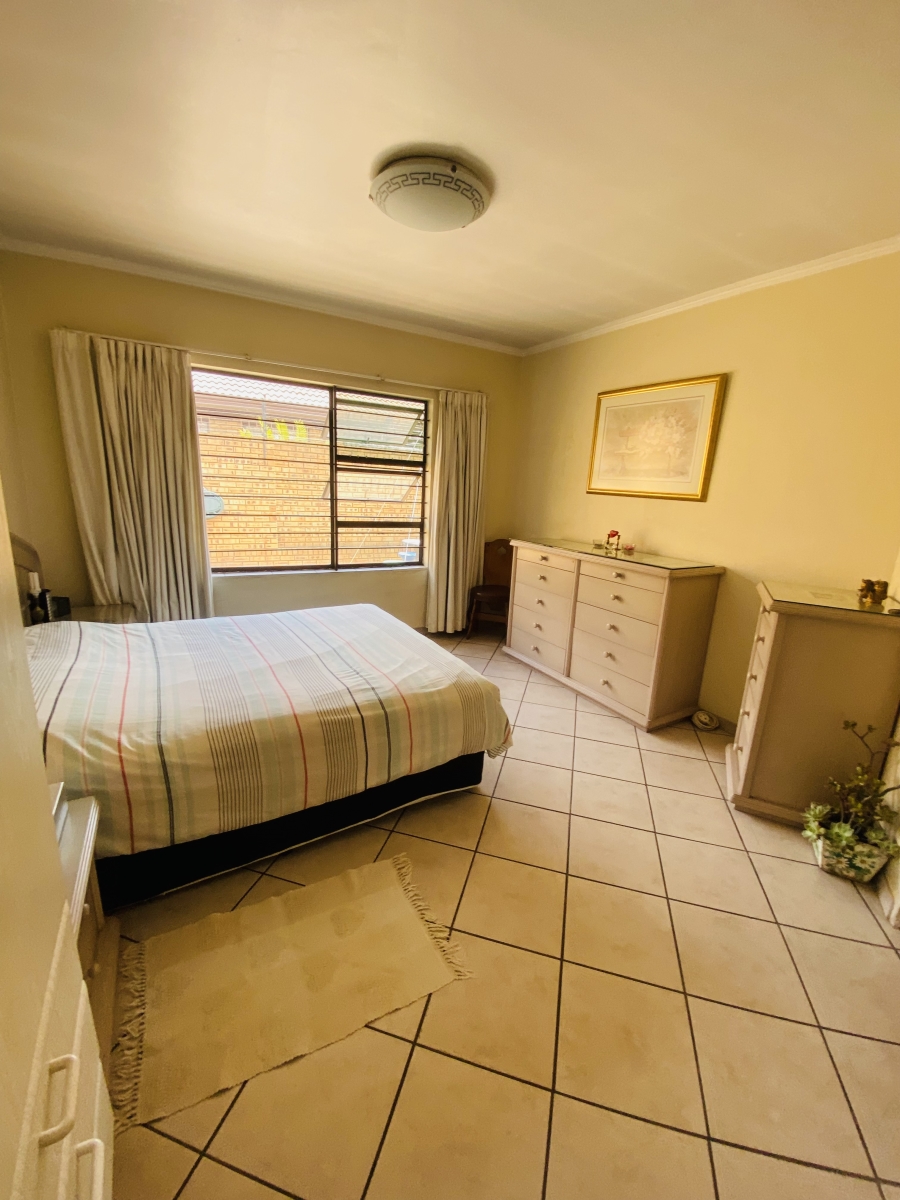 3 Bedroom Property for Sale in New Redruth Gauteng