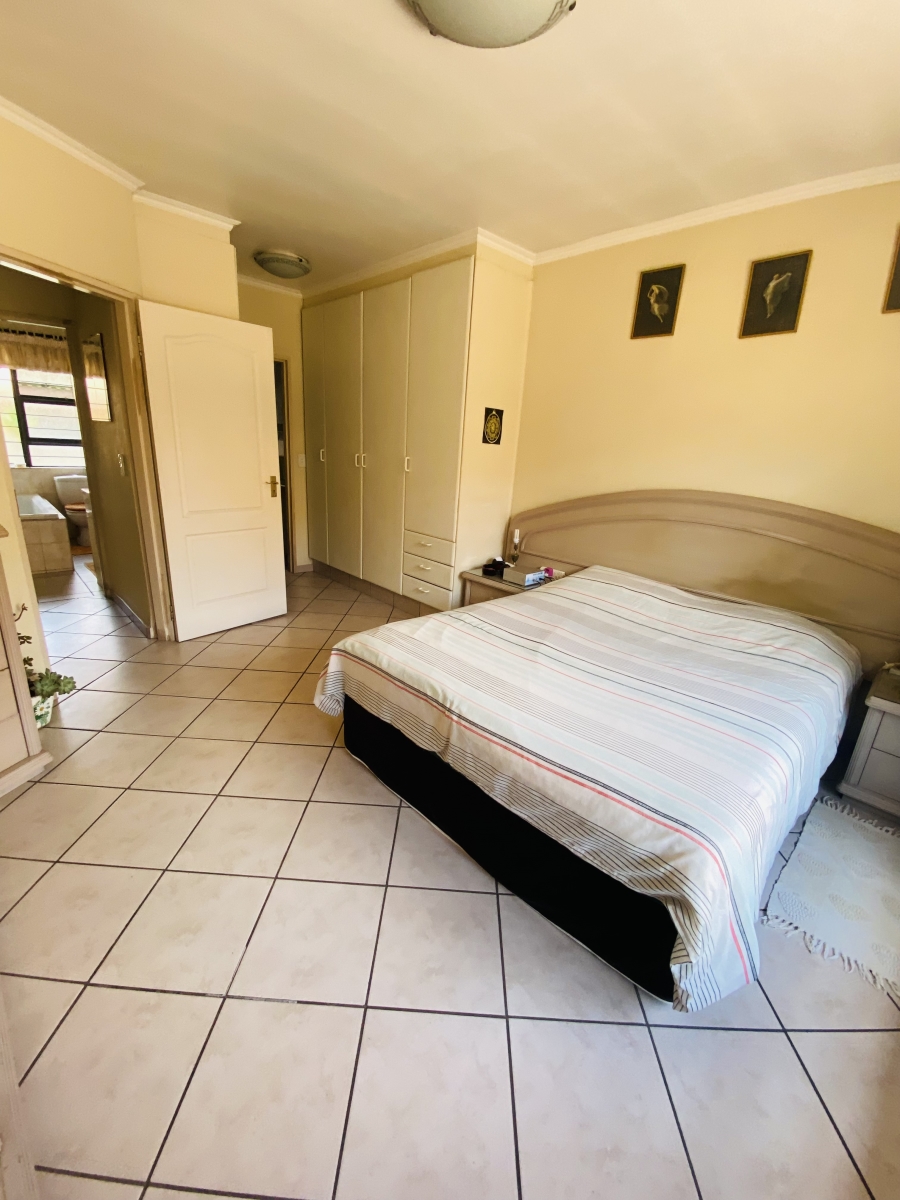3 Bedroom Property for Sale in New Redruth Gauteng