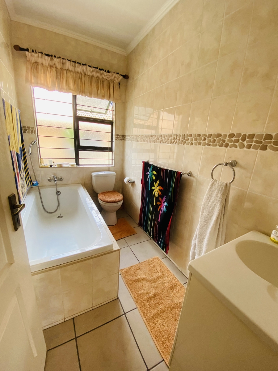 3 Bedroom Property for Sale in New Redruth Gauteng