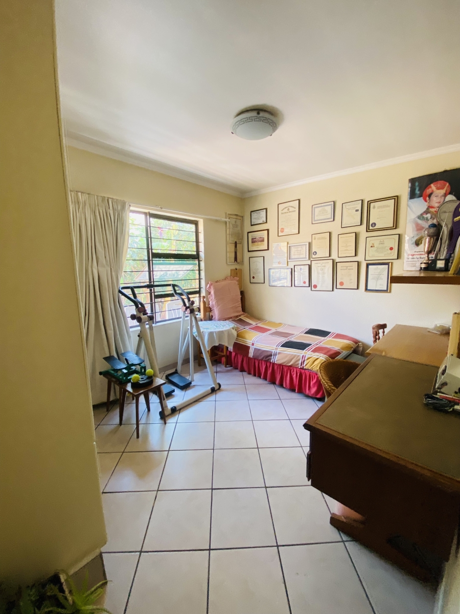 3 Bedroom Property for Sale in New Redruth Gauteng