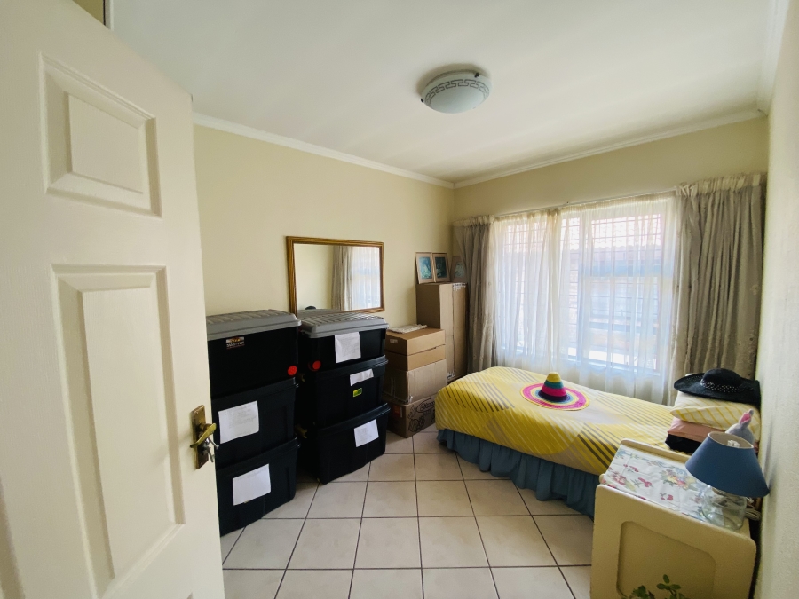 3 Bedroom Property for Sale in New Redruth Gauteng
