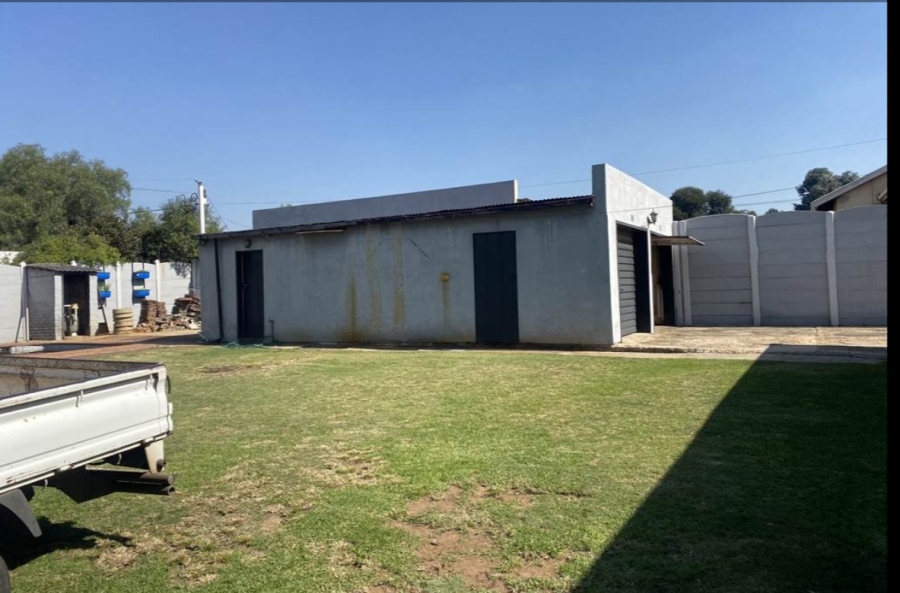 4 Bedroom Property for Sale in Tulisa Park Gauteng