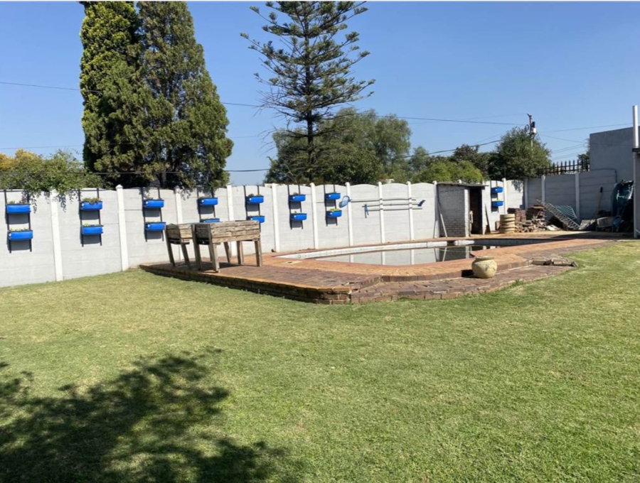 4 Bedroom Property for Sale in Tulisa Park Gauteng