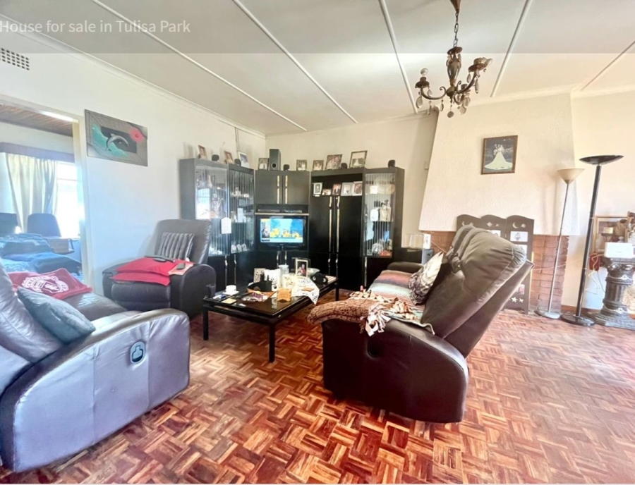4 Bedroom Property for Sale in Tulisa Park Gauteng