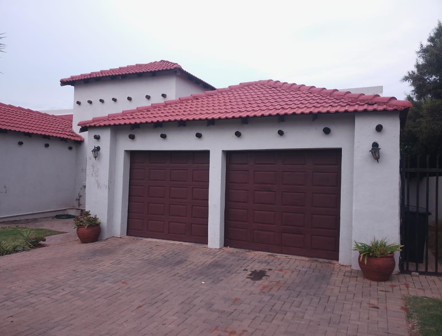 To Let 3 Bedroom Property for Rent in Silver Wood Estate Gauteng