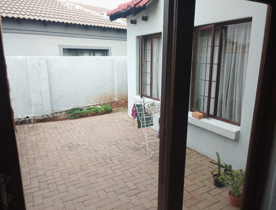 To Let 3 Bedroom Property for Rent in Silver Wood Estate Gauteng