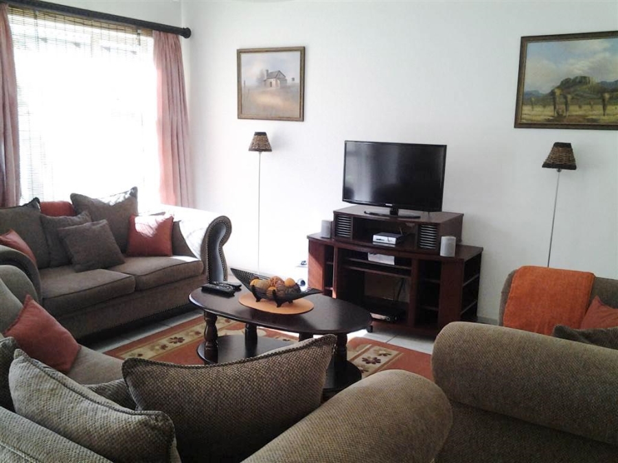 To Let 3 Bedroom Property for Rent in Gallo Manor Gauteng