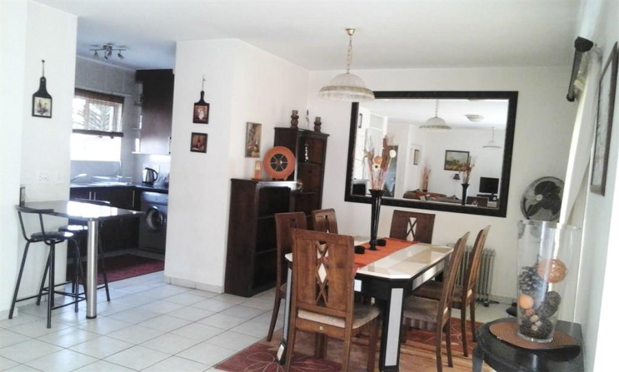 To Let 3 Bedroom Property for Rent in Gallo Manor Gauteng