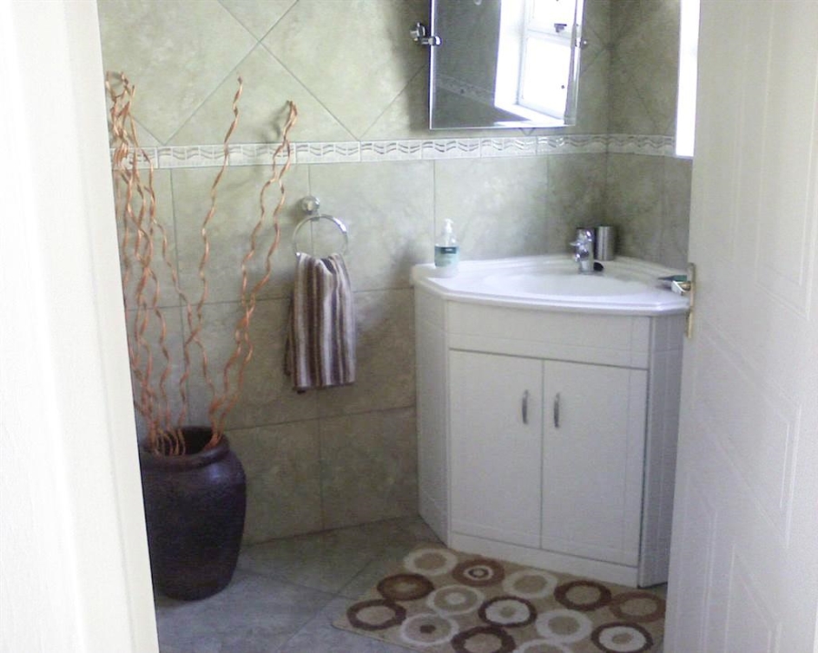 To Let 3 Bedroom Property for Rent in Gallo Manor Gauteng