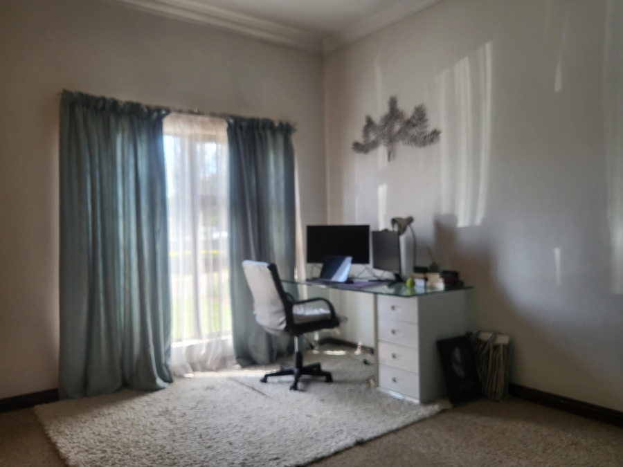 4 Bedroom Property for Sale in Raslouw Gauteng