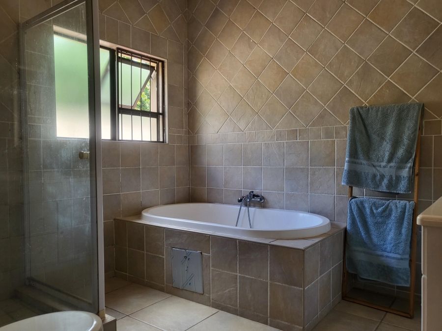 4 Bedroom Property for Sale in Raslouw Gauteng