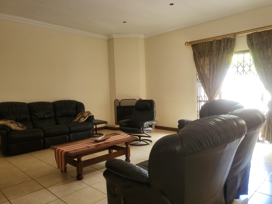4 Bedroom Property for Sale in Raslouw Gauteng