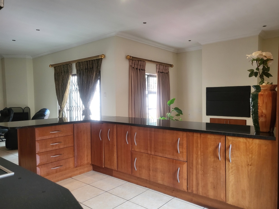 4 Bedroom Property for Sale in Raslouw Gauteng