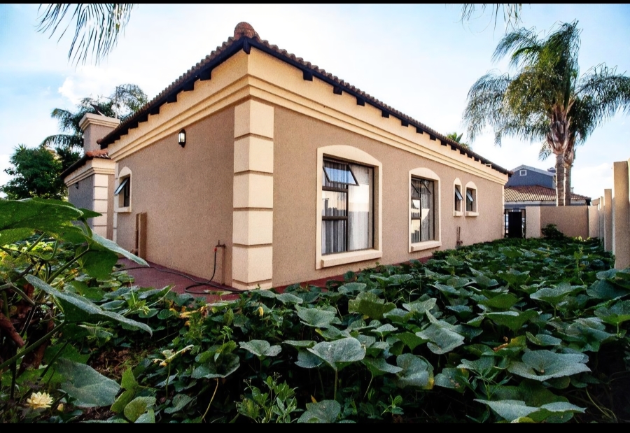 4 Bedroom Property for Sale in Raslouw Gauteng