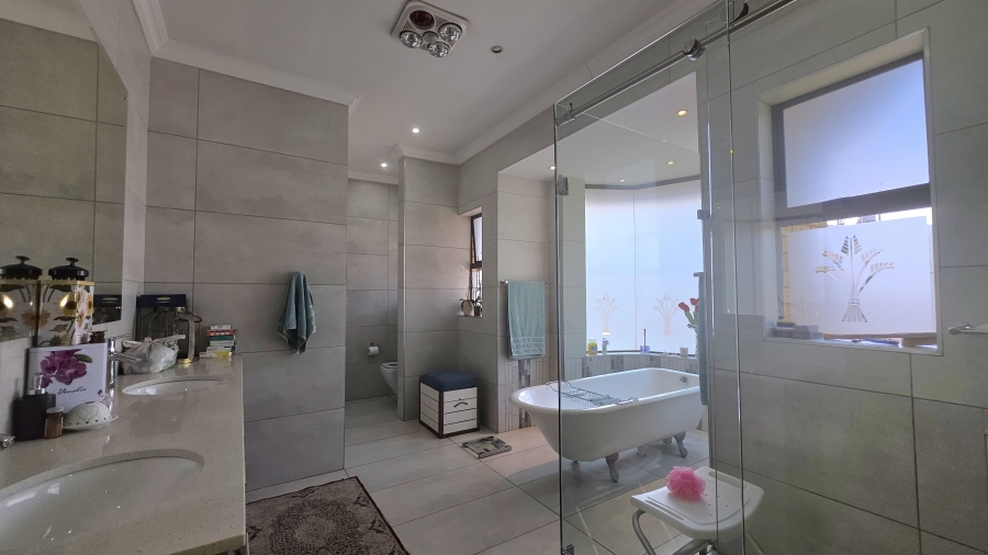 4 Bedroom Property for Sale in Eldo Glen Gauteng