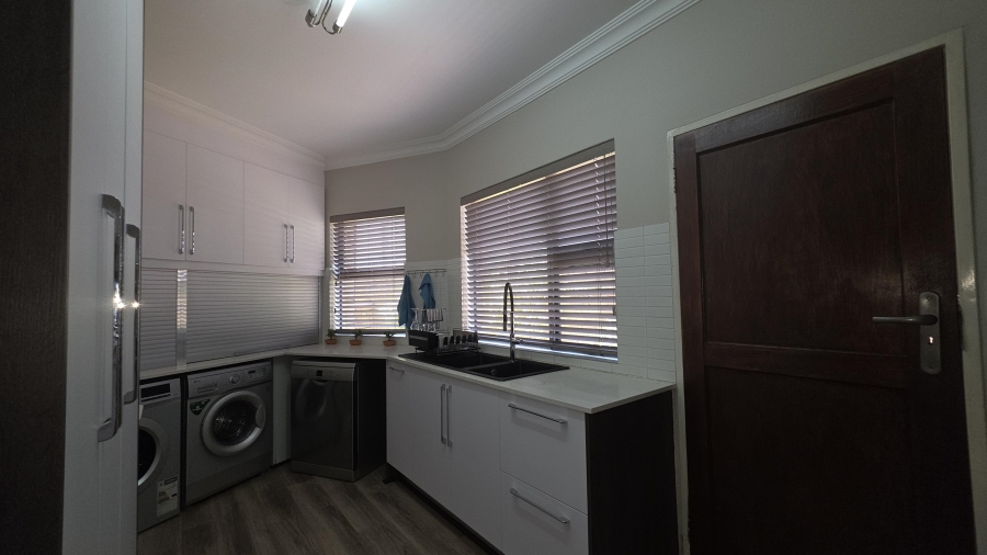 4 Bedroom Property for Sale in Eldo Glen Gauteng