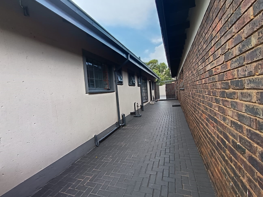 3 Bedroom Property for Sale in Olifantsfontein Gauteng