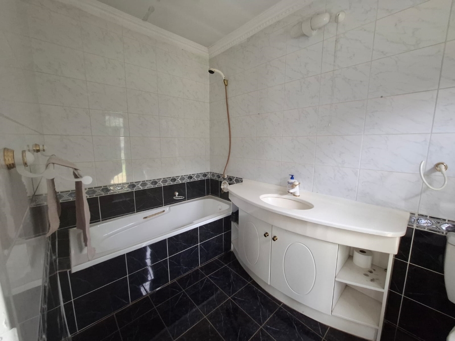 4 Bedroom Property for Sale in Putfontein Gauteng