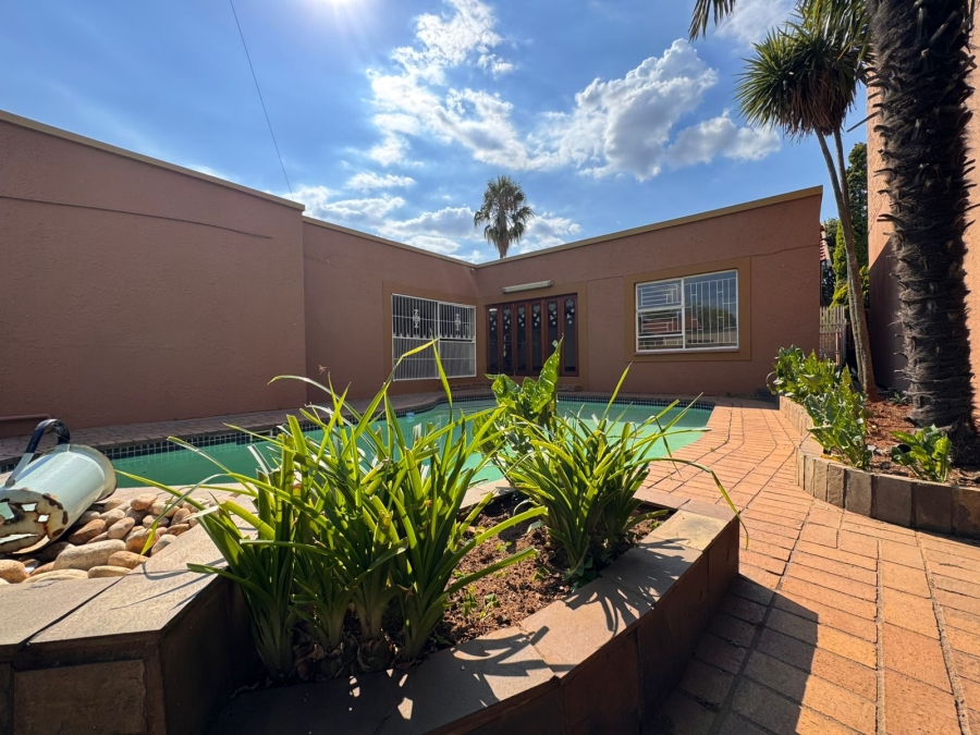 4 Bedroom Property for Sale in Dalpark Gauteng