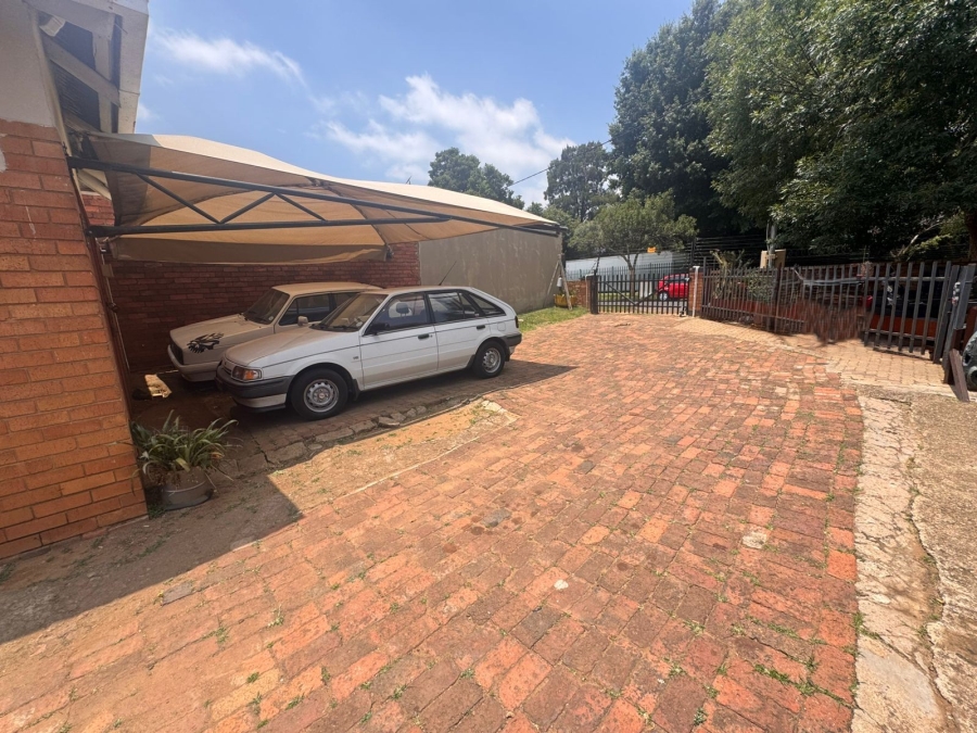 7 Bedroom Property for Sale in Brakpan Central Gauteng