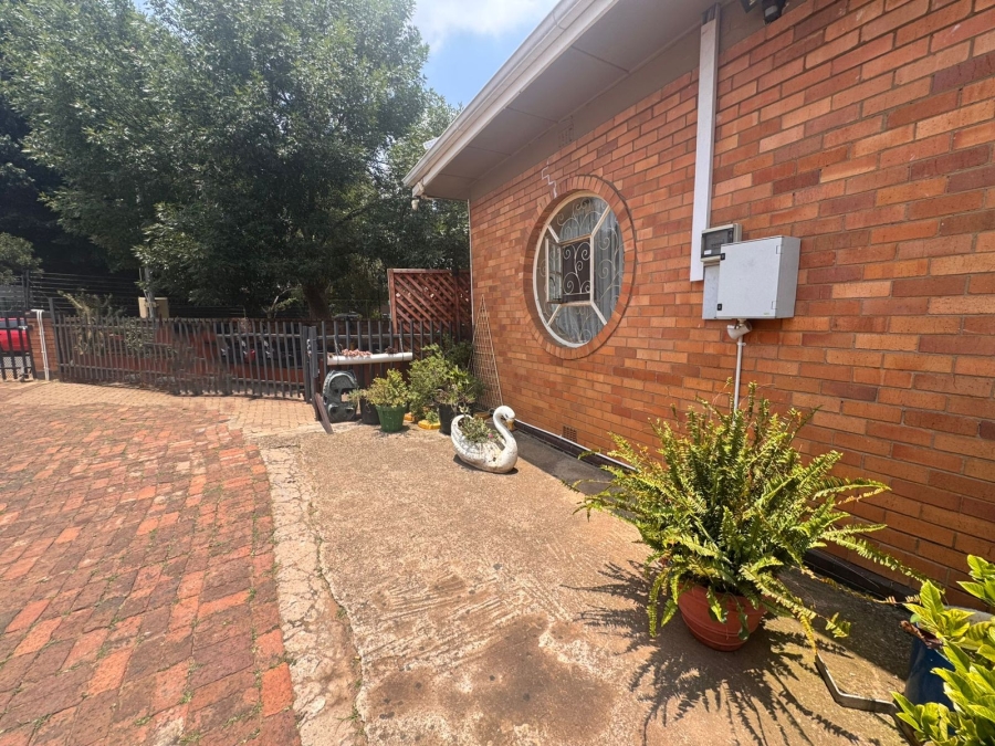7 Bedroom Property for Sale in Brakpan Central Gauteng