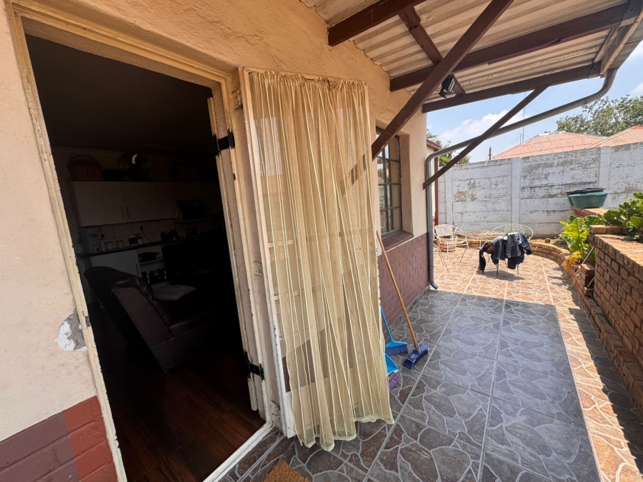 7 Bedroom Property for Sale in Brakpan Central Gauteng