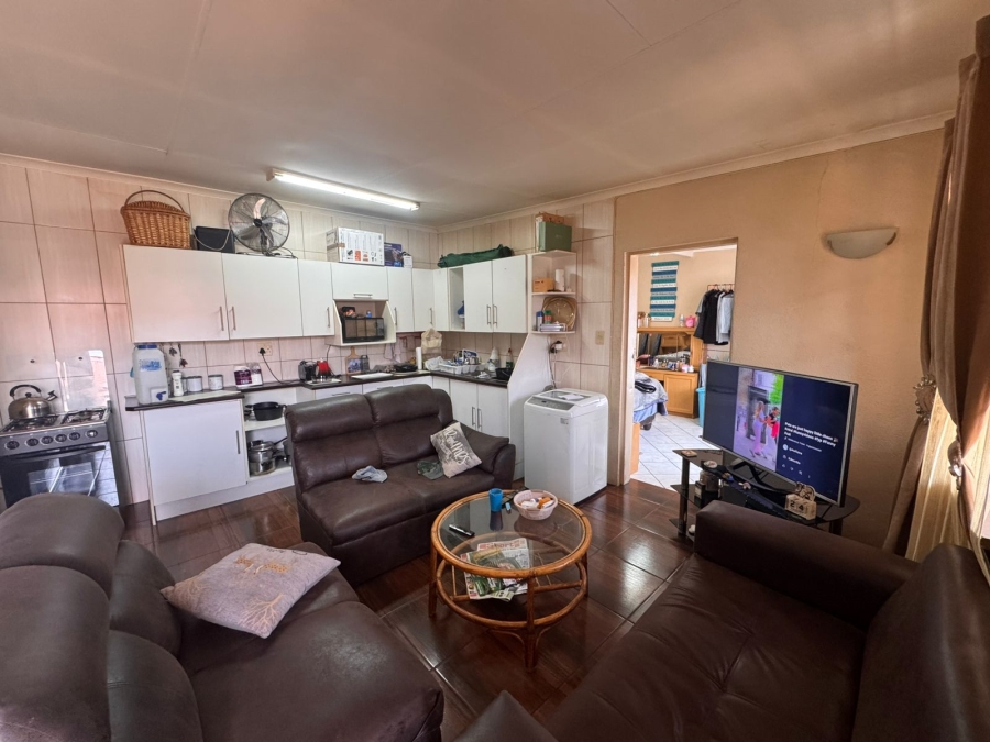 7 Bedroom Property for Sale in Brakpan Central Gauteng